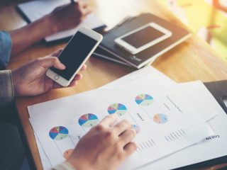 Social Media Reporting: A Practical Guide to KPIs and Data Analysis